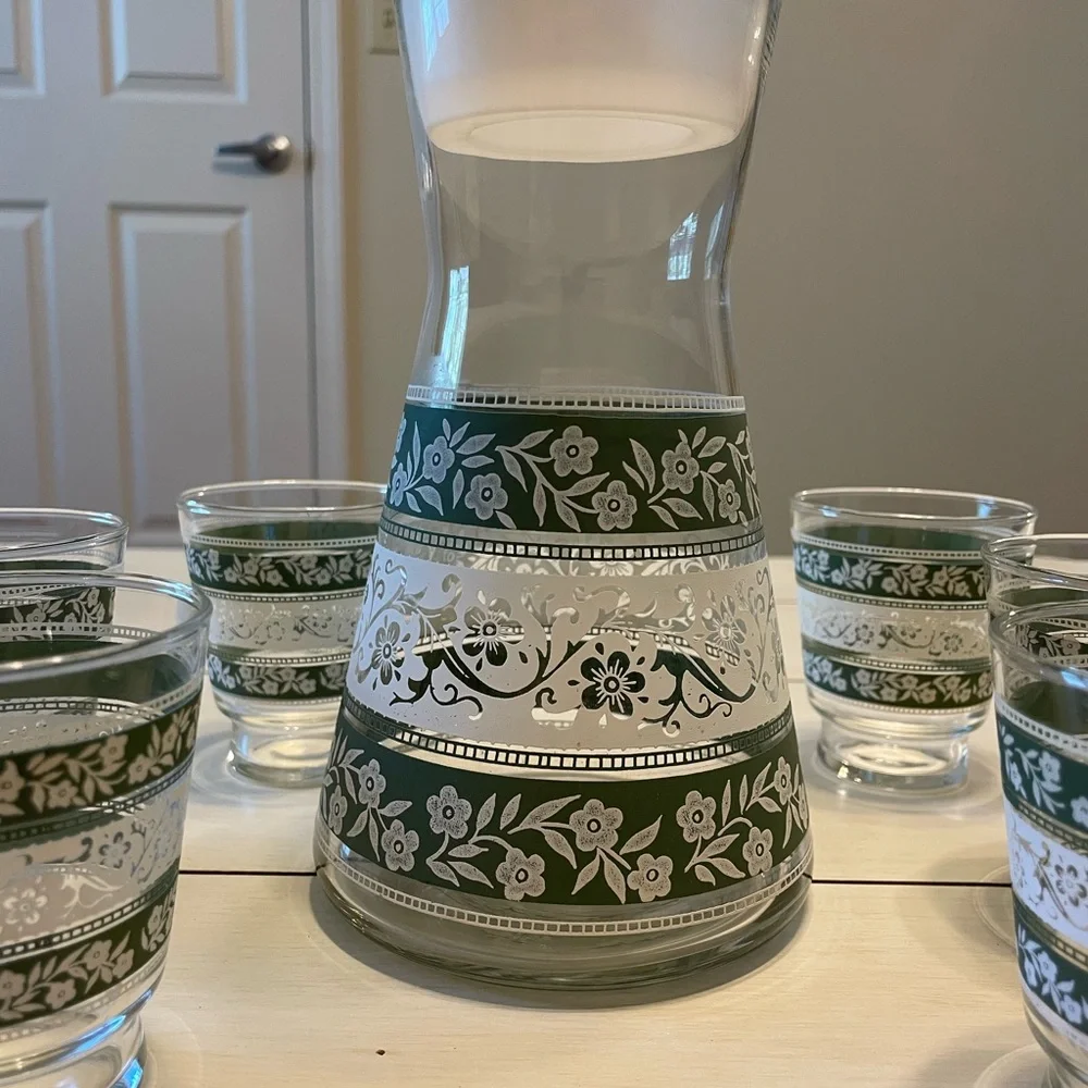 Vintage Libbey Carafe & 6 Juice Glasses from the 1960s Green/ White Floral - Picture 3 of 6